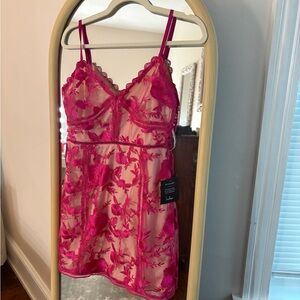 LULUS DRESS NEVER  worn out tagged still attached bought it for galentines  Day